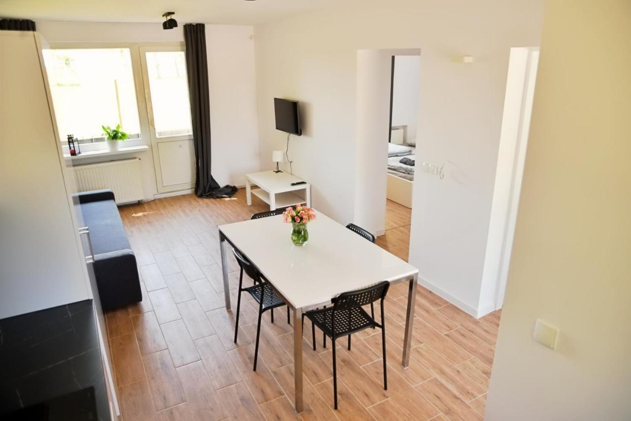 Apartamenty Lotnisko Leszno Leszno  Zewnętrze zdjęcie