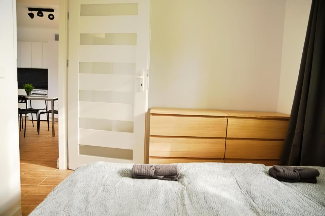 Apartamenty Lotnisko Leszno Leszno  Zewnętrze zdjęcie